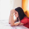 praying girl