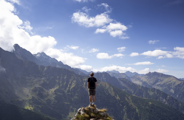 Mountains Do Not Rise Without Earthquakes